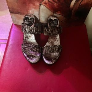New Love And Liberty Womens Jade wedge Sandals size 38